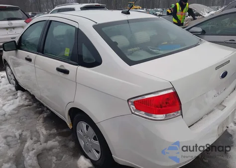 2010 Ford Focus S из США, поврежденный, VIN 1FAHP3EN2AW266175